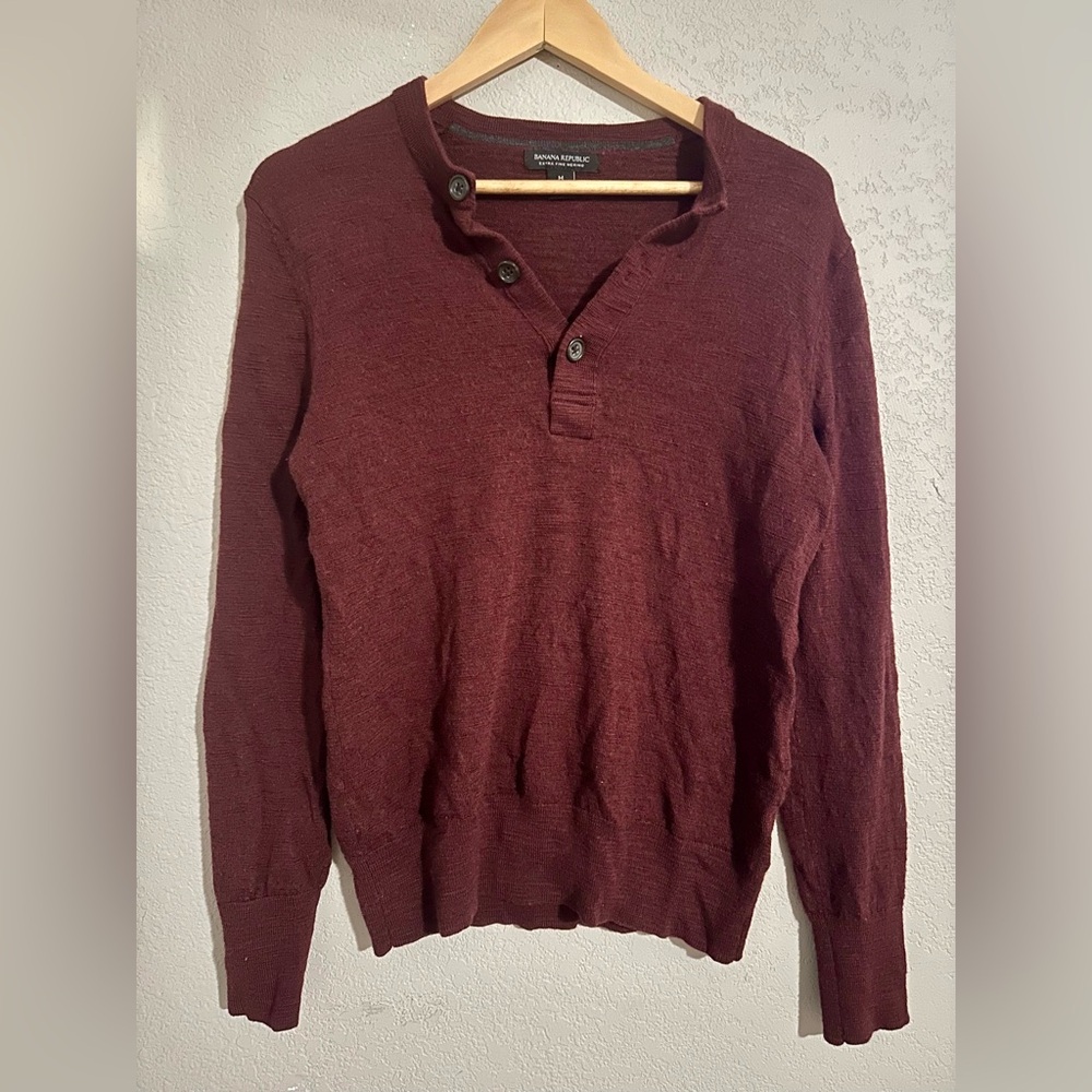 Banana Republic Extra Fine Merino Wool Maroon V-Neck Sweater